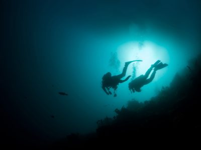 scuba-divers.jpg